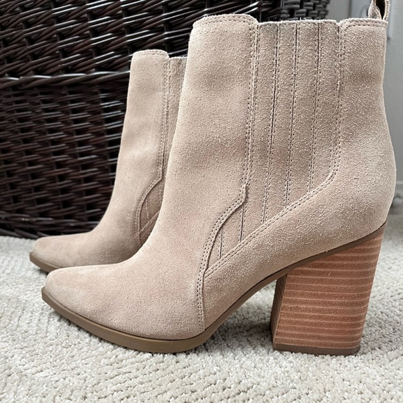 Marc Fisher Booties - Picture 3 of 6